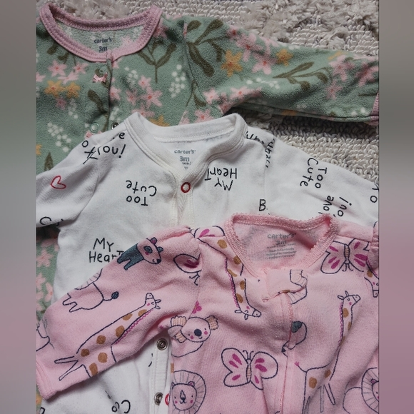 Carter's footie bundle - Picture 2 of 2